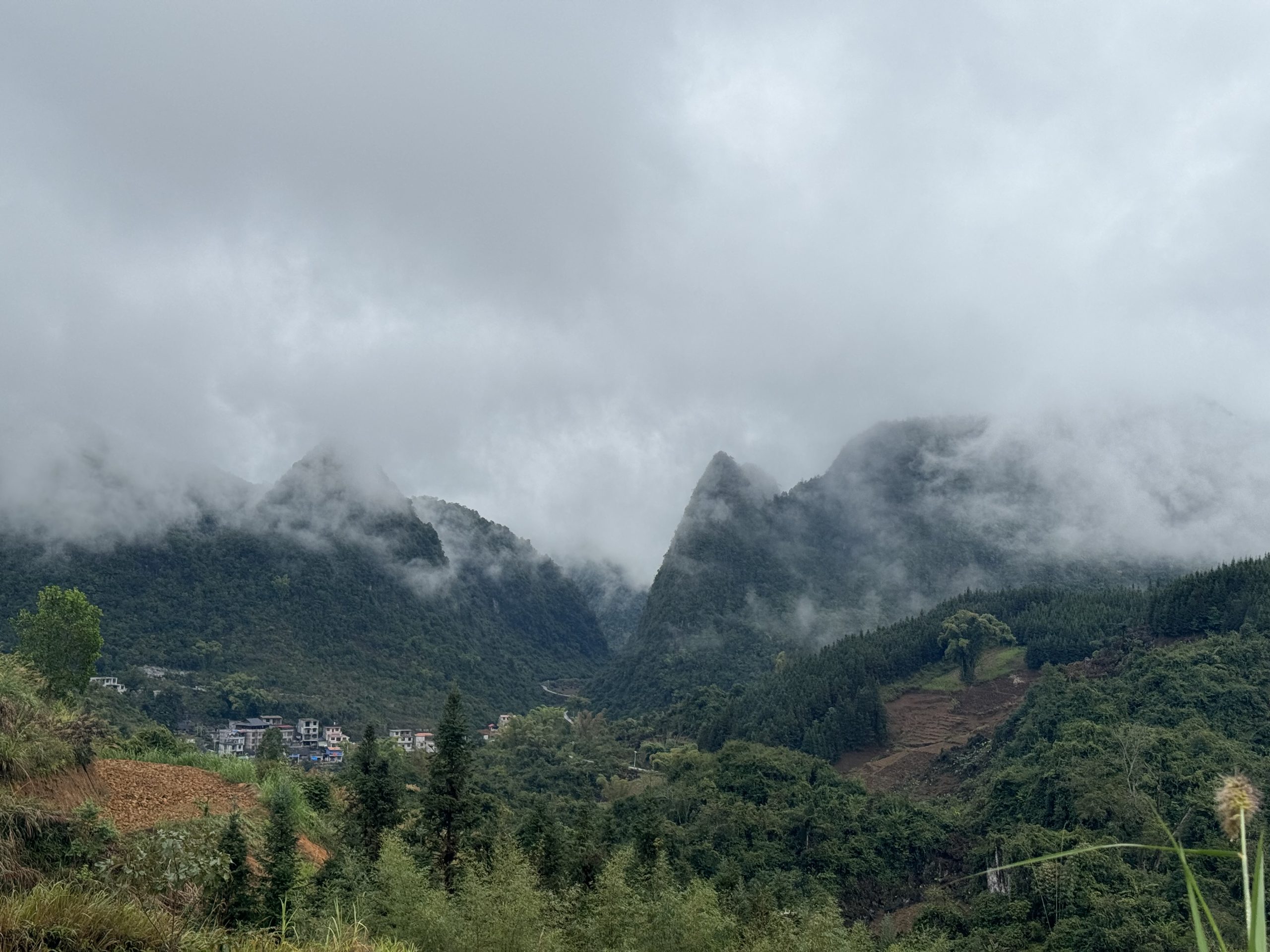 Cao Bang Adventure Cycling Tour: Thrilling Trails in Vietnam’s Northeast Wilderness